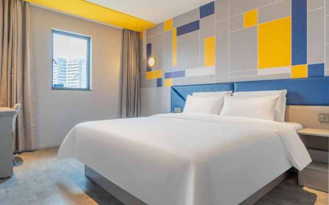 7 Days Premium Shenzhen Chegongmiao