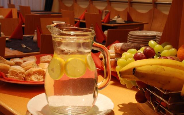 EA Hotel Tosca