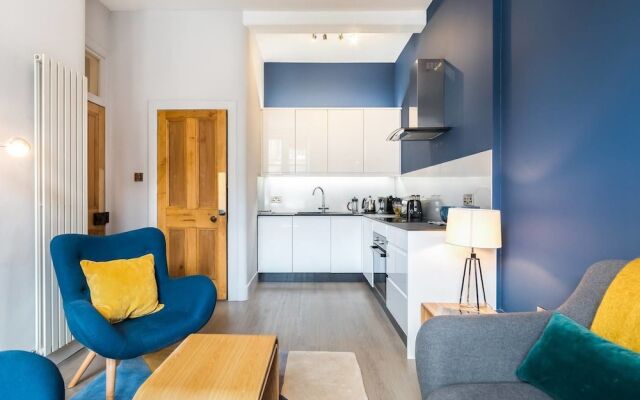 Stylish Newly Renovated Old Town Flat