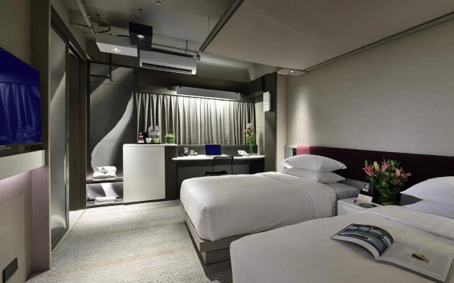 Xi Hotel