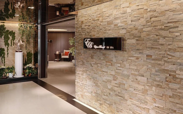 Humble House Hotel Taipei, Curio Collection by Hilton