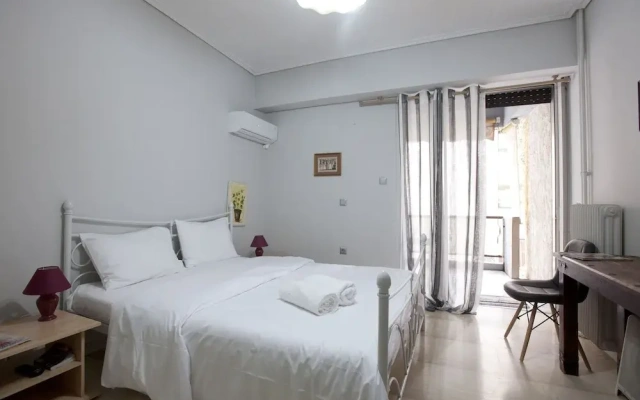 Chalandri, a newly renovated studio