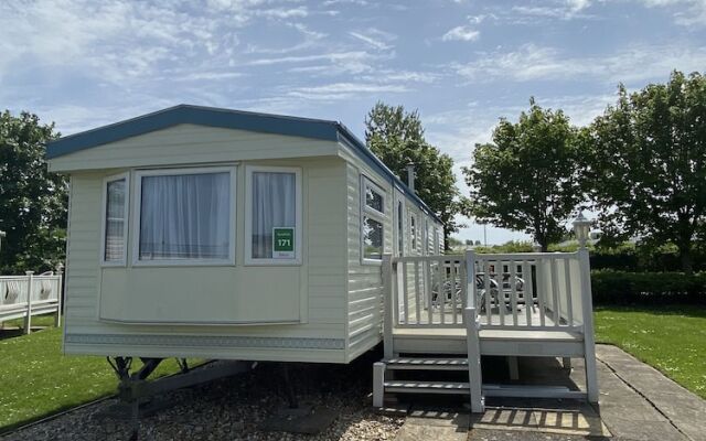 Inviting 3-bed Static Caravan Butlin's Skegness