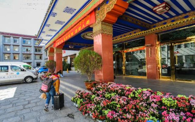 Gangjian Hotel