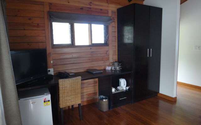 Aga Reef Resort and Spa