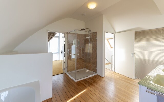 Beautiful sea Views Apartment Shrimp