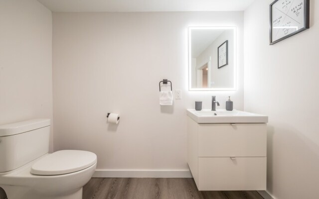 Modern Contemporary 2 Bedroom Suite