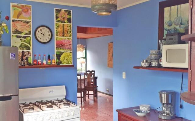 Montaña Linda Guest House Orosi