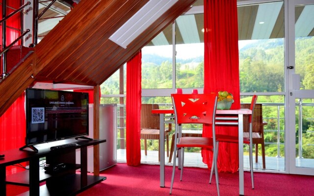 Grand Adam's Peak Cabana Suite