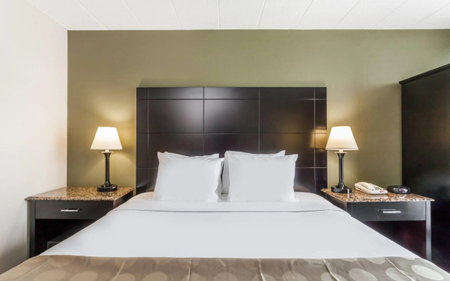 Ramada by Wyndham Newburgh/West Point