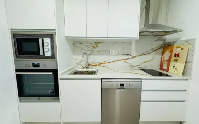 Bright Apartment Near Granada Center