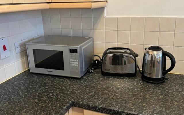 Apt Sleeps5-parkg-netflix-near City Centre/etihad