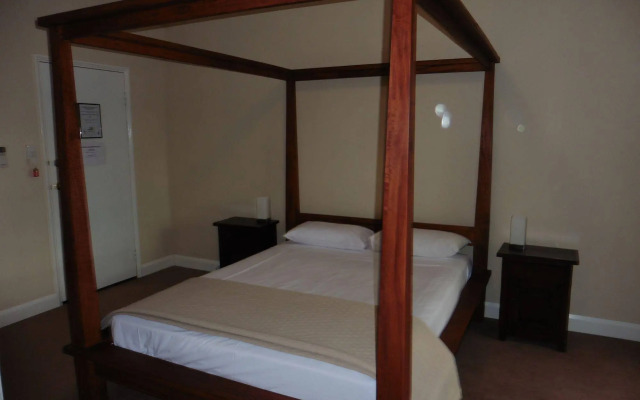 Avon Accommodation York