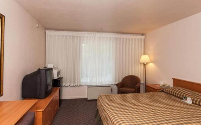 Howard Johnson by Wyndham Nanaimo Harbourside
