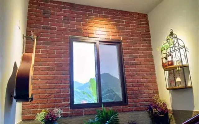 Gratitude Manor Campus Theme Homestay