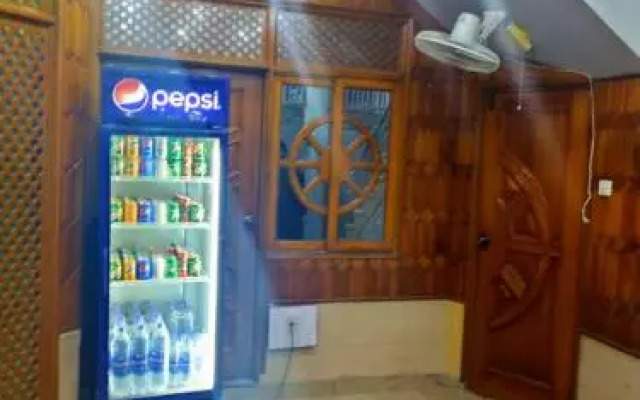 Karachi Motel