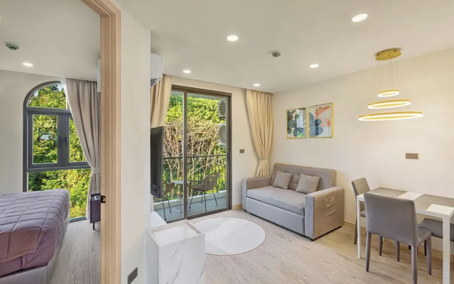 One bedroom Palmetto Condo Karon A 606