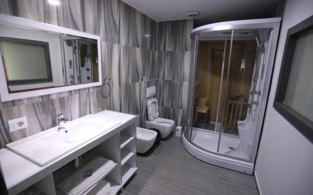 Hotel 1 Maji