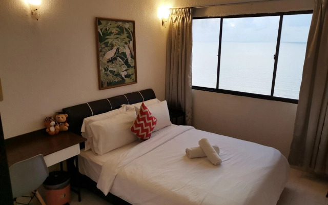 InvincibleSeaview Batu Ferrighi Sri Sayang 無敵海景 2-5