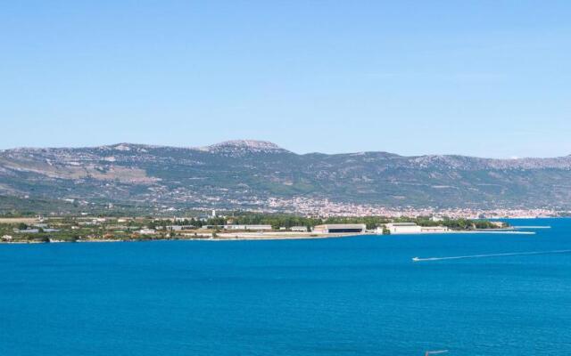 Apartments Ivica - 150m from sea