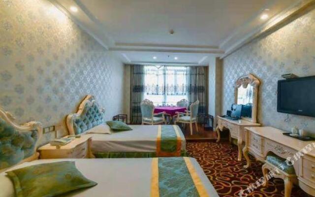 Baoxing Business Hotel