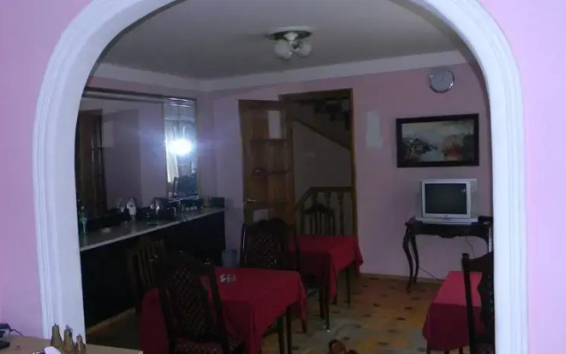 Guto Hotel