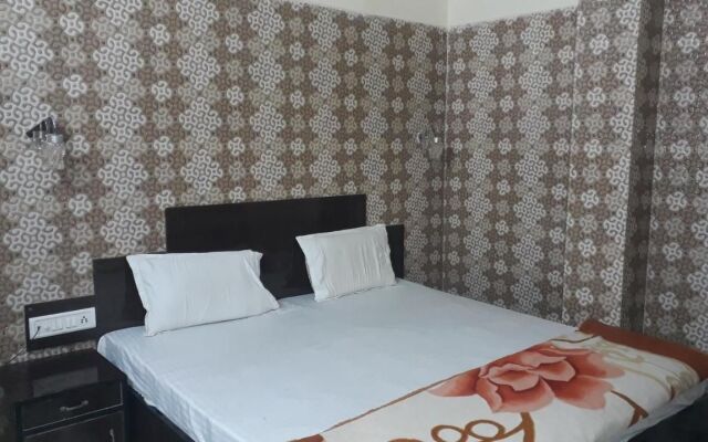 Fabhotel Sarwan