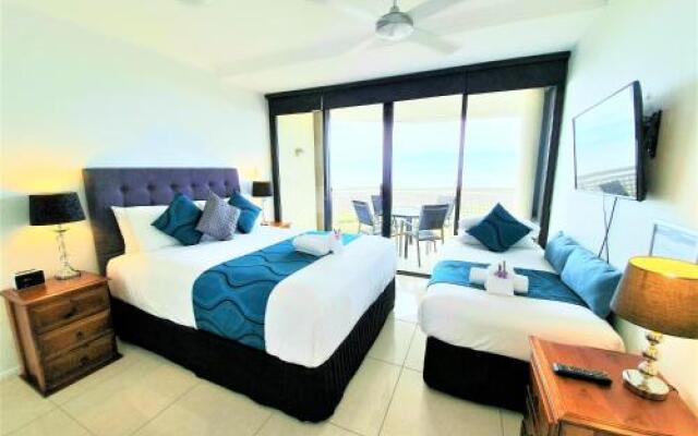 Cairns Ocean View Apartment