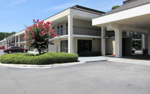 Motel 6 Savannah, GA - Midtown