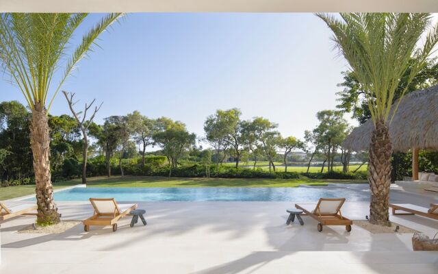 Villa Escondida by Lumina