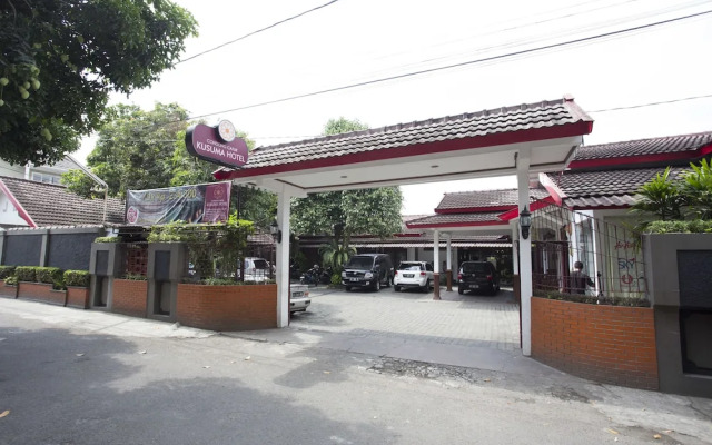 RedDoorz near Terminal Condong Catur 2