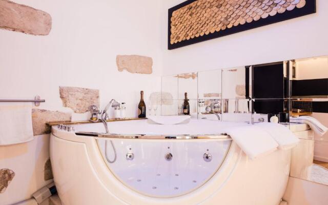 Les Précieuses Suites & Spa I