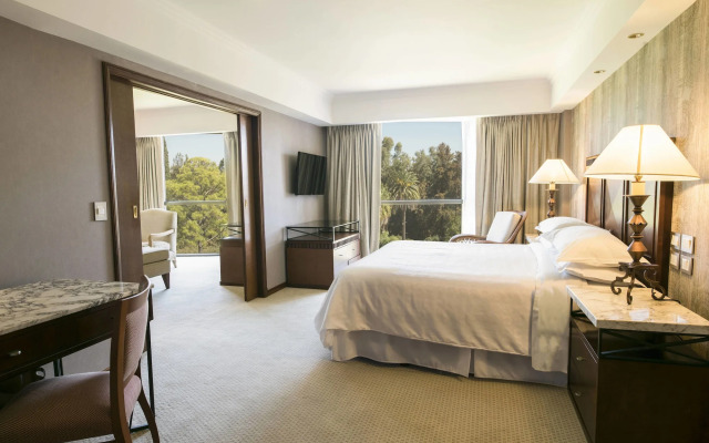 Sheraton Pilar Hotel and Convention Center