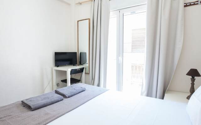 Ampelokipi Metro Roomy Delightful Oasis