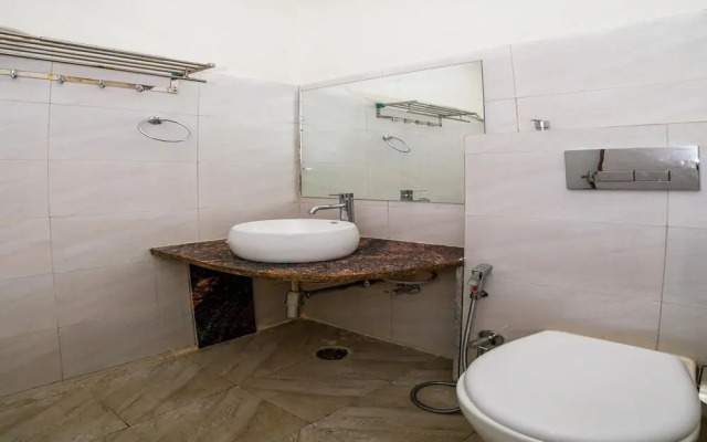 Oyo 35769 Hotel Rishabh