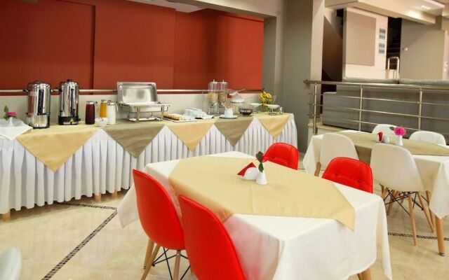 Sun & Sea Luxury Hotel