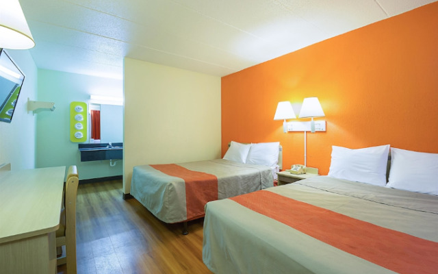 Motel 6