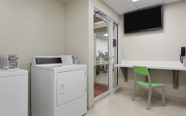 Hilton Garden Inn Falls Church