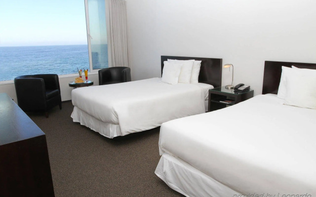 Radisson Blu Acqua Hotel & Spa Concon