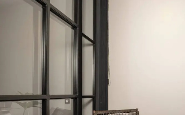 Demmi Central 2BR Designer Apt