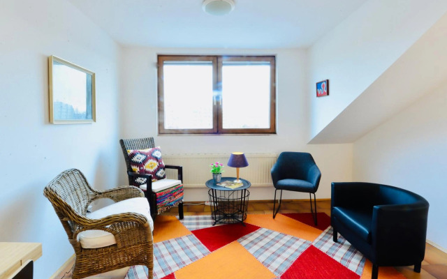 Charming Attic Apartment near Messe Wien and Center