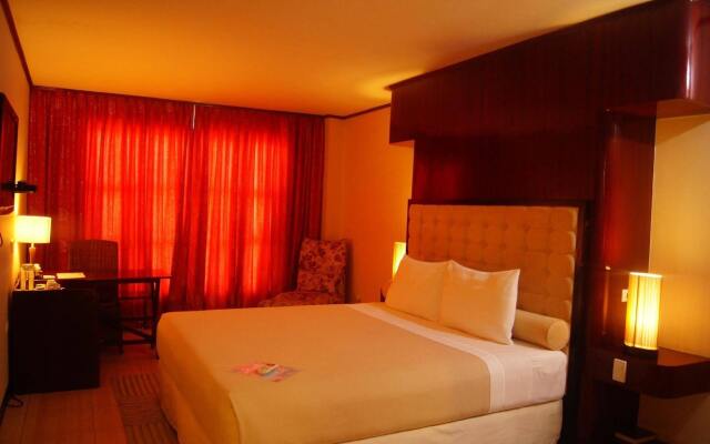 Dulcinea Hotel and Suites