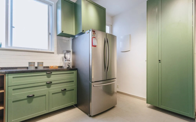 Apto bem Equipado c Wifi Lareira e boa Localiza o