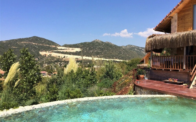 Villa Ceviz Evi by Akdenizvillam