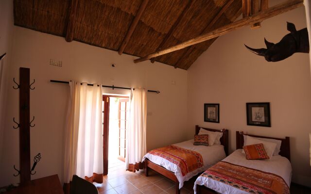 Mandebele Lodge