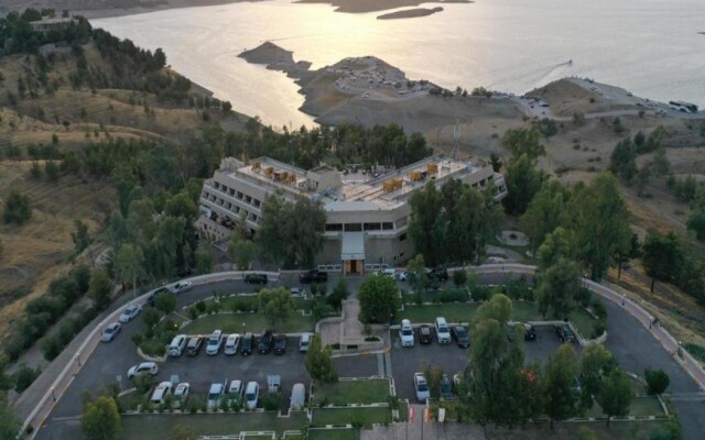 Ashur Hotel