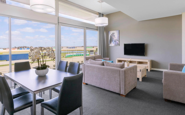 Mantra Melbourne Melton