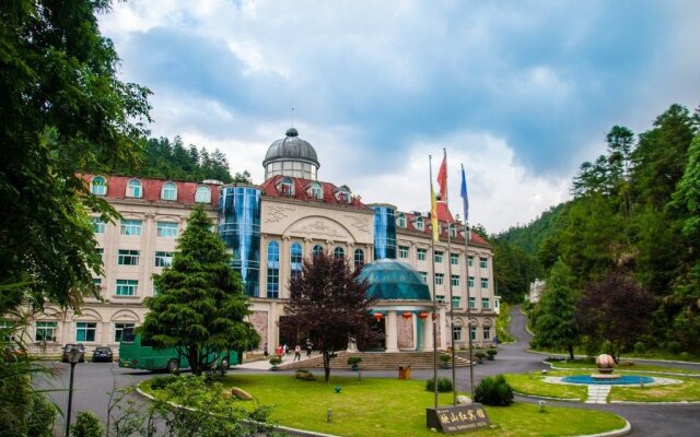 Yingshanhong Hotel