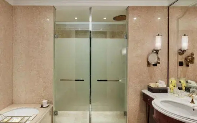 The Ritz-Carlton, Pune