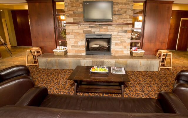 Holiday Inn Express Hotel & Suites Drayton Valley by IHG